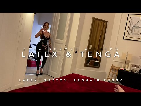 ❤️ Dada wa kambo mwenye kichwa chekundu akiwa amevalia vazi la latex alilobanwa na kaka wa kambo ❤️❌  ❌️
